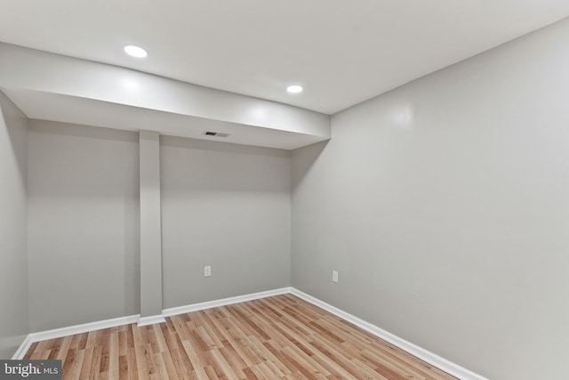 1263 Wilshire Dr, Herndon, VA 20170 - finished basement featuring light wood-style flooring, baseboards, and recessed lighting