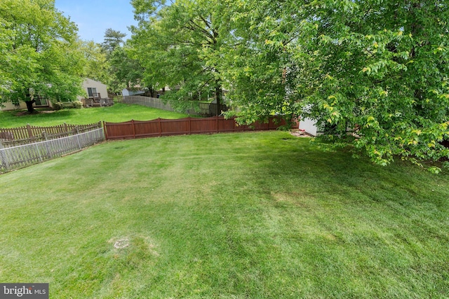 1263 Wilshire Dr, Herndon, VA 20170 - view of yard