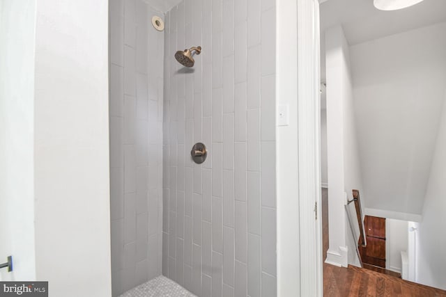 6911 Wells Pkwy, University Park, MD 20782 - full bathroom with tiled shower