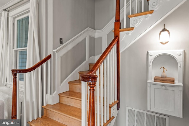 6763 25th St N, Arlington, VA 22213 - view of stairs