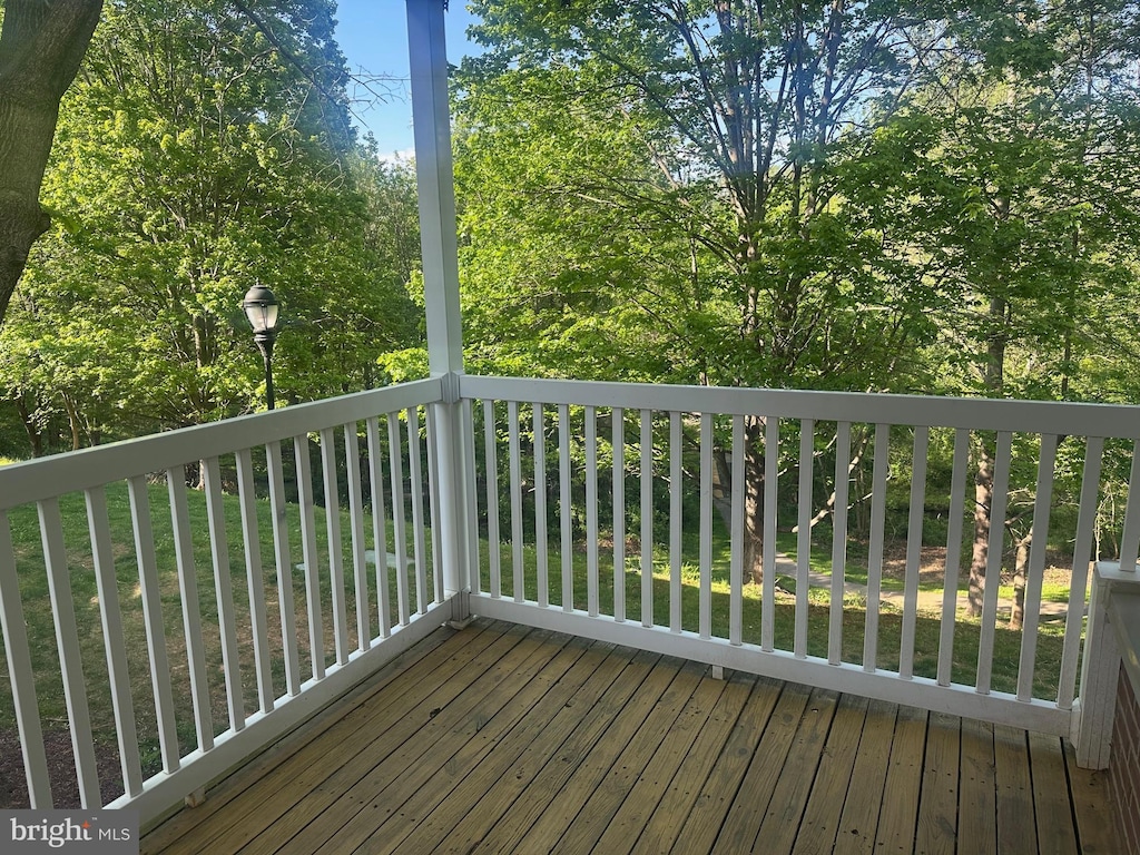 909 Hillside Lake Ter Unit 503, Gaithersburg, MD 20878 - view of wooden terrace