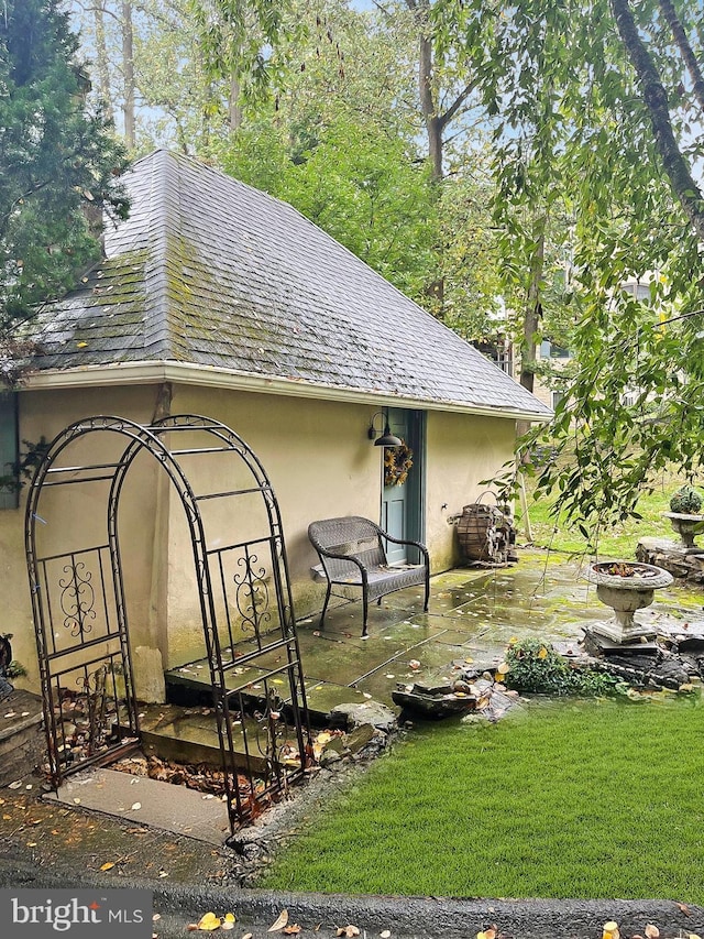view of outdoor structure