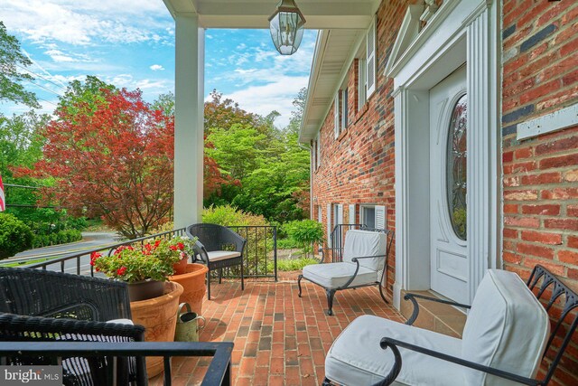 6368 Waterway Dr, Falls Church, VA 22044 - view of patio