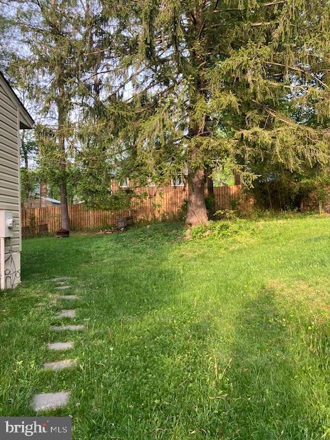 13211 Lutes Dr, Silver Spring, MD 20906 - view of yard