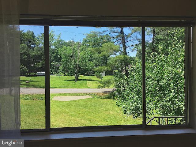 13211 Lutes Dr, Silver Spring, MD 20906 - view of entryway