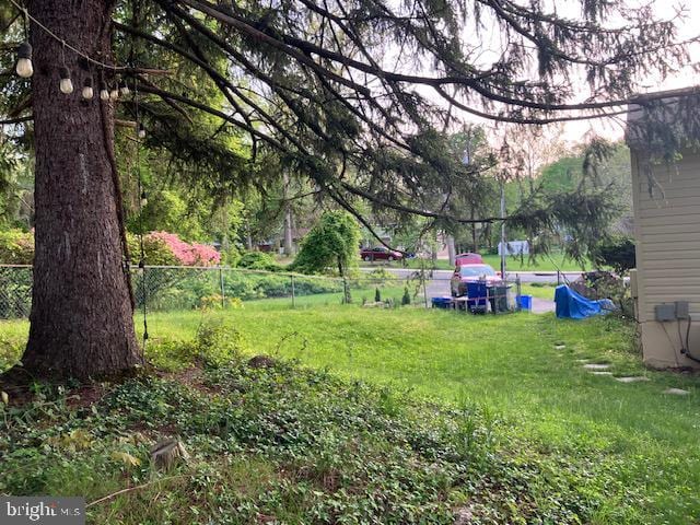 13211 Lutes Dr, Silver Spring, MD 20906 - view of yard