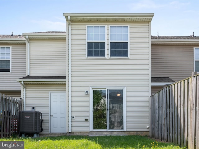 119 Checko Ct, Martinsburg, WV 25401 - rear view of house with central AC and fence