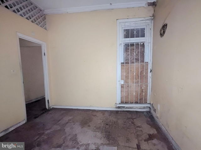 property entrance featuring stucco siding