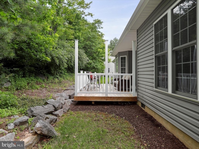 103 Potters Cir, Strasburg, VA 22657 - view of yard featuring a wooden deck