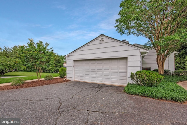 205 Dunbeath Ct, Lutherville Timonium, MD 21093 - view of detached garage