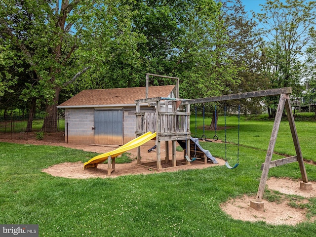 850 Virginia Cir, Strasburg, VA 22657 - view of play area with a lawn