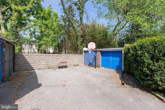 6315 Blackburn Ct, Baltimore, MD 21212 - exterior space with fence