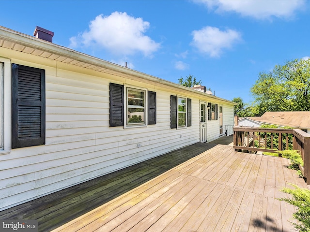 9618 Hall Rd, Frederick, MD 21701 - view of wooden deck