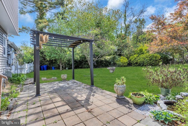 view of patio featuring a pergola
