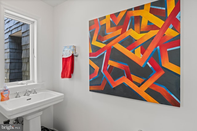 5419 Ragged Point Rd, Cambridge, MD 21613 - bathroom featuring a sink