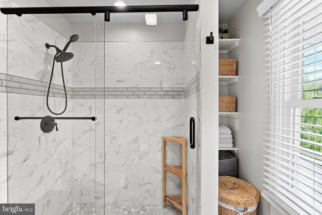 4628 Sand Rock Ln, Chantilly, VA 20151 - full bathroom featuring a stall shower
