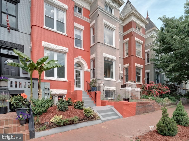 27 Seaton Pl NW, Washington, DC 20001 - view of building exterior