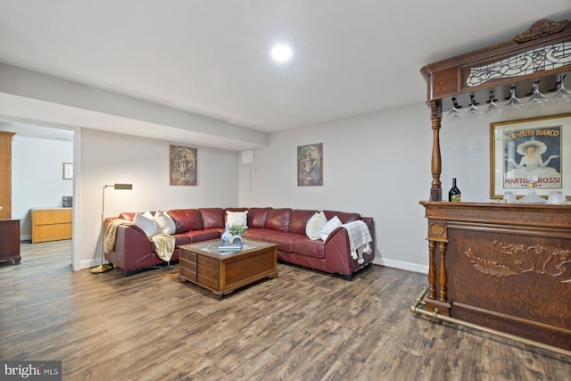 11406 Royal Vw, North Potomac, MD 20878 - living area featuring wood finished floors and baseboards