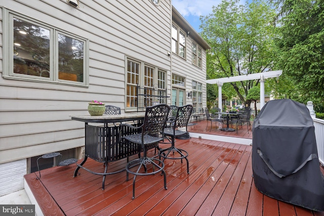 11406 Royal Vw, North Potomac, MD 20878 - wooden terrace with outdoor dining space