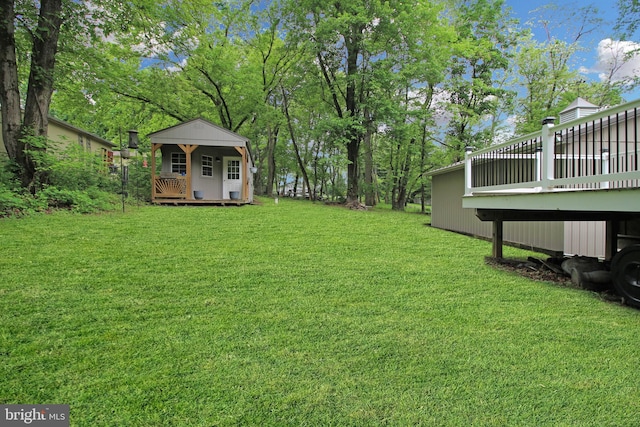 19 Old Hilltop Rd, Conowingo, MD 21918 - view of yard featuring a deck