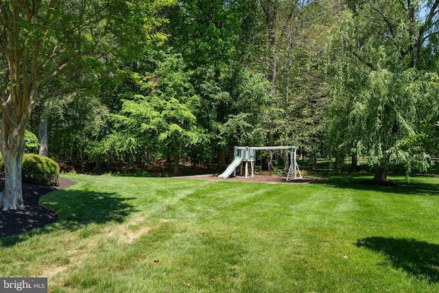 view of grassy yard