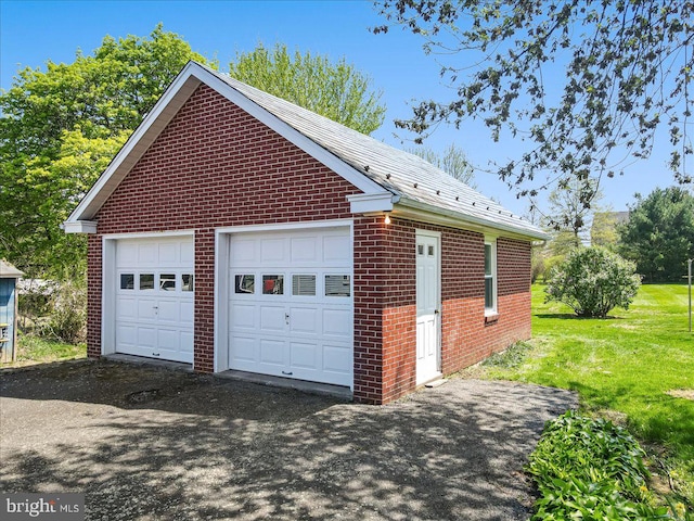 view of detached garage