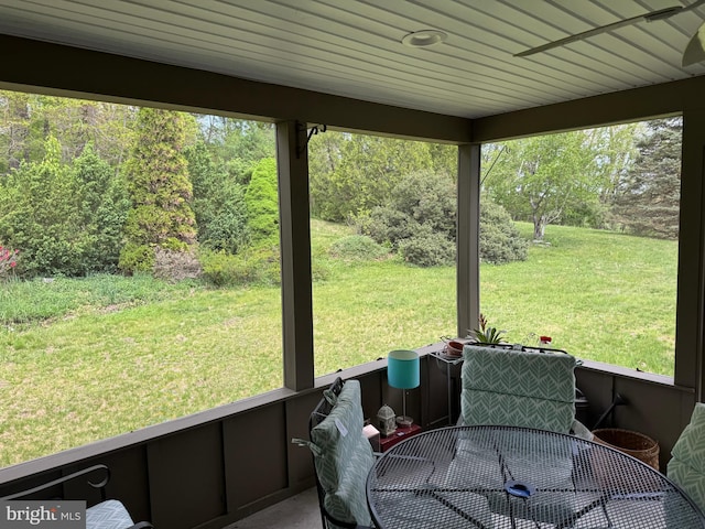 15004 Burnt Mill Rd, Shippensburg, PA 17257 - sunroom / solarium featuring outdoor dining space