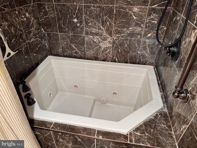 15004 Burnt Mill Rd, Shippensburg, PA 17257 - full bathroom featuring a jetted tub and a shower