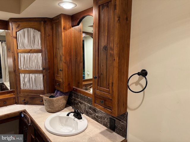 15004 Burnt Mill Rd, Shippensburg, PA 17257 - bathroom featuring vanity