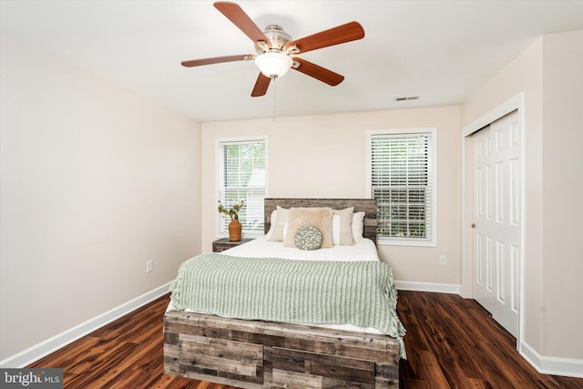 9 Fernwood Ct, Columbus, NJ 08022 - bedroom featuring baseboards, wood finished floors, a closet, and a ceiling fan