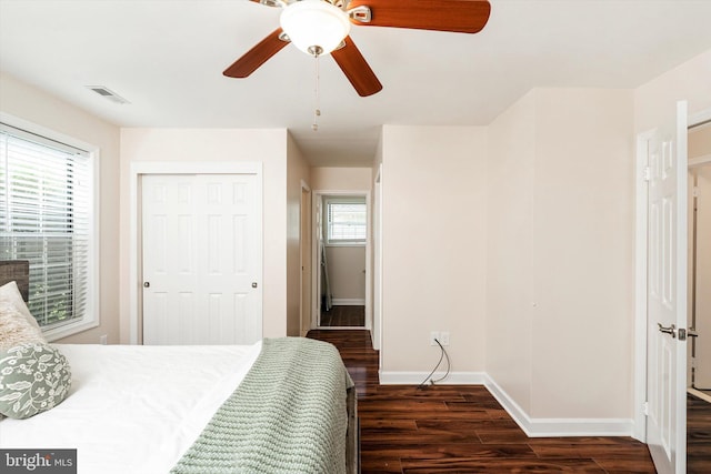 9 Fernwood Ct, Columbus, NJ 08022 - bedroom featuring dark wood-style flooring, baseboards, a closet, and a ceiling fan