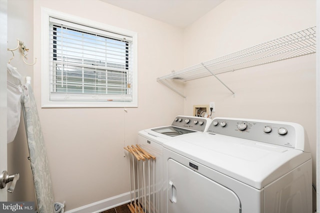 9 Fernwood Ct, Columbus, NJ 08022 - clothes washing area with washer and dryer and baseboards