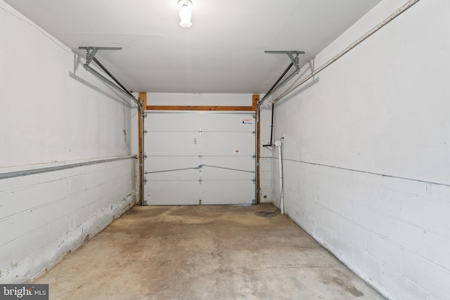 100 Furnlea Dr, Glen Burnie, MD 21060 - view of garage