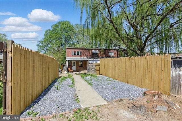408 Fairview Ave, Lancaster, PA 17603 - view of yard featuring an outdoor structure and fence