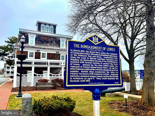 view of exterior details