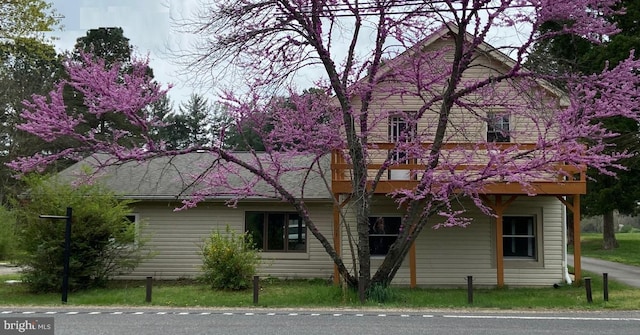 view of front facade
