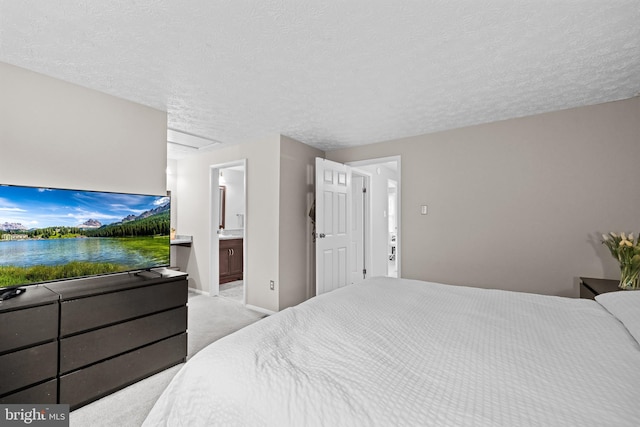 8140 Willowdale Ct, Springfield, VA 22153 - bedroom with a textured ceiling, baseboards, carpet, and ensuite bath