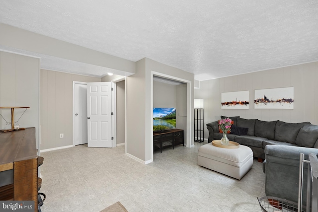 8140 Willowdale Ct, Springfield, VA 22153 - living area featuring baseboards and a textured ceiling