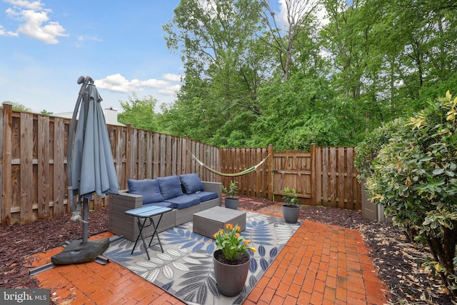 8140 Willowdale Ct, Springfield, VA 22153 - view of patio / terrace with outdoor lounge area and a fenced backyard