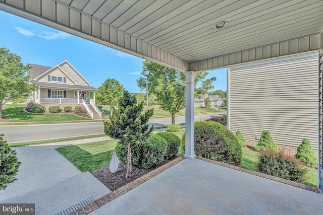 view of patio / terrace with covered porch