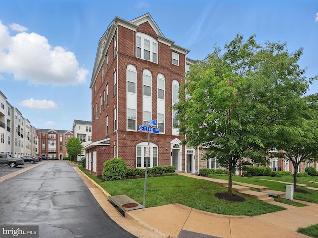 42783 Keiller Ter Unit 13A, Ashburn, VA 20147 - view of property featuring a residential view