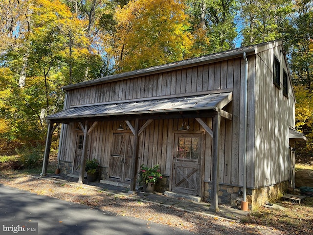 view of outbuilding