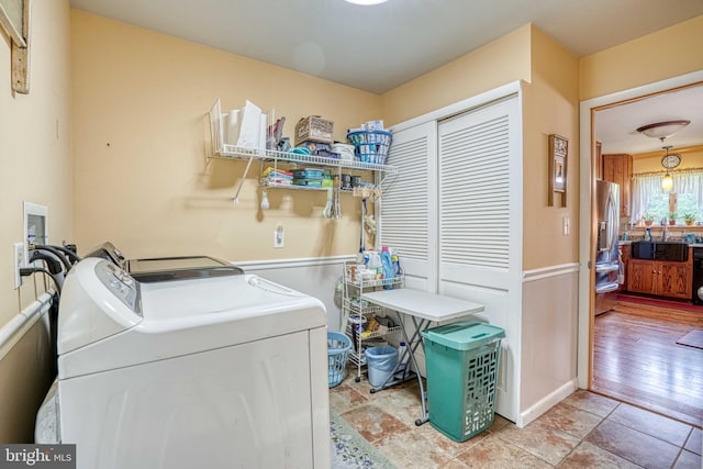 14957 Cherry Ln, Ridgely, MD 21660 - laundry room with washer and dryer