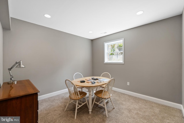 carpeted dining area with baseboards, recessed lighting, and visible vents