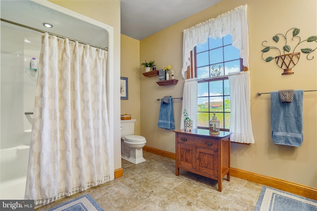 239 Abishire Way, Chambersburg, PA 17202 - bathroom featuring vanity, baseboards, a shower with curtain, and toilet