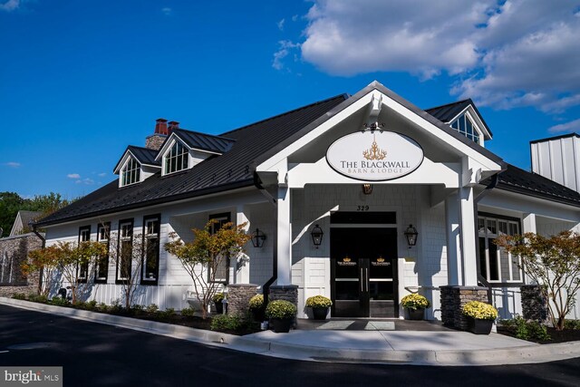 view of building exterior