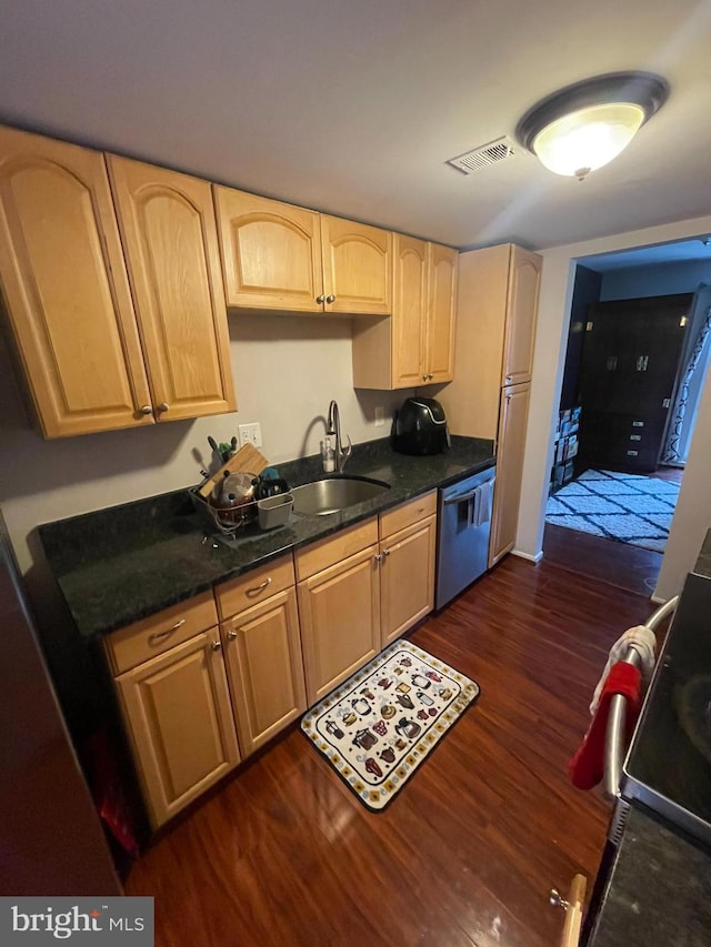 7918 Bentley Village Dr Unit 14A, Springfield, VA 22152 - kitchen with a sink, visible vents, dishwasher, dark wood-style flooring, and light brown cabinets