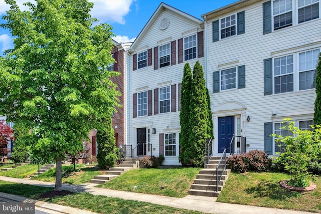 multi unit property with a front yard