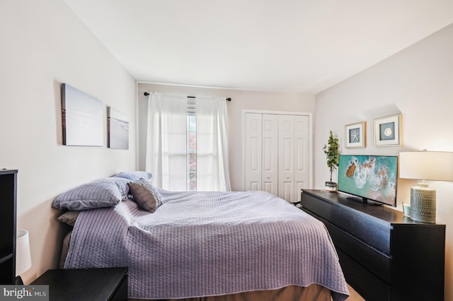 bedroom with a closet