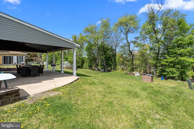 view of yard with a patio area